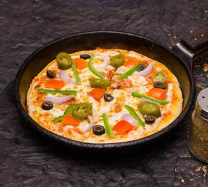 Double Topping Pizza (Onion & Capsicum)