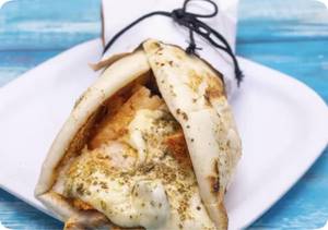 Chicken turkish khubus shawarma