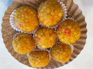  big Boondi Ladoo