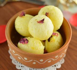 Rasgulla (1 Pc)