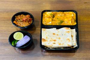 Kadai Paneer With Roti / Naan (combo)
