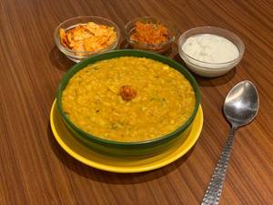 Tadkewali Khichadi