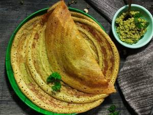 Pesara Attu(Served With 2Chutneys+Sambar)