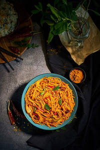 Singapore Noodles (750 ML)