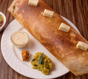 Butter masala dosa