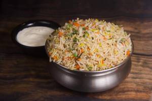 Veg Fried Rice 500ml With Sweet Of The Day
