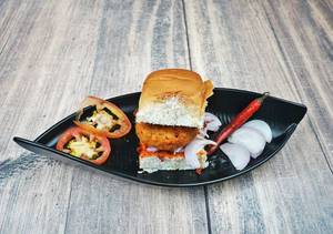 Aloo Tikki Vada Pav