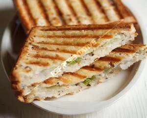 Veg Sandwich [ medium size ]