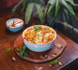 Chicken Biryani With Raita