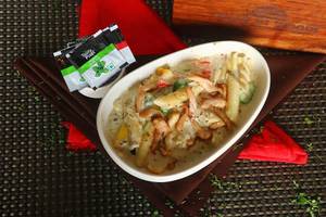 Chicken White Sauce Pasta (500 Ml)