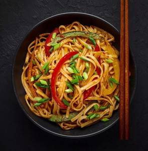 Schezwan Hakka Noodles Veg