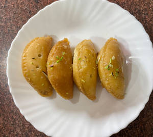 Gujiya