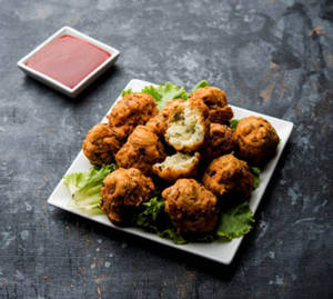 Chicken Pakora With Jhal Chutney