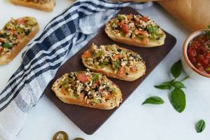 Avocado Bruschetta (200 gm)