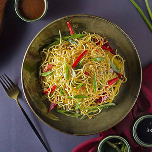 Veg Hakka Noodles