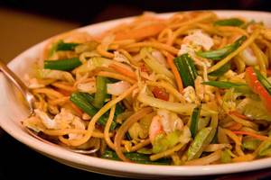 Shrimps Hakka Chow Mein