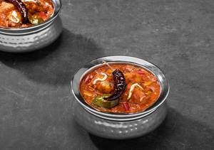 Spicy Chicken Kolhapuri