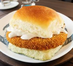 Maharaja Vada Pav