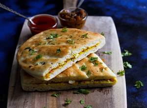 Paneer Onion Kulcha