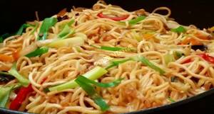 Veg Hakka Noodles