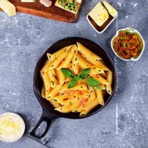 Hot garlic cheese pasta                                                                         