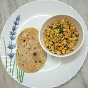 Egg Bhurji [3 Eggs] and 3 Butter Paratha