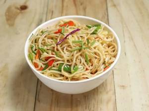 Vegetable Hakka Noodles 
