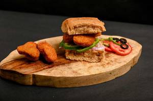 Chicken Chunks Cheesy Pav Burger