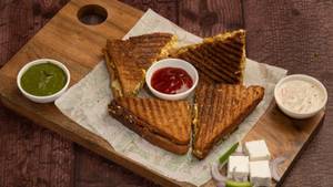 Paneer Bhurji Grilled Sandwich