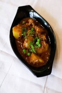 Aloo Phulkopir Dalna