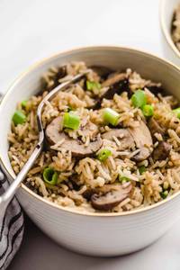 Pot mushroom rice