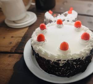 Black forest classic cake [500 grams]