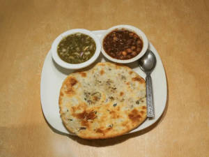Cheese chole kulche
