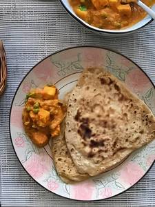 Plain Paratha [2pcs] +curry