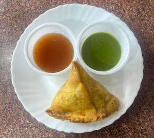 Paneer Samosa (1 Pc)