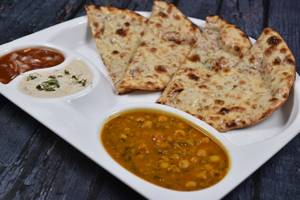 Paneer Naan (1 Plate)