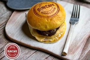Classic Beef N Cheese Burger(burger  Bun)