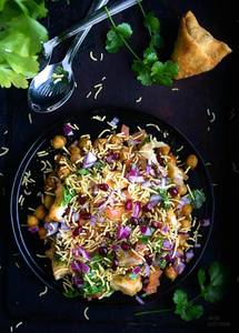 Ragda Samosa Chat