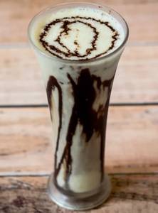 Peanut banana shakes