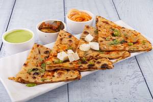 Paneer Parantha With Curd [2 Pcs]