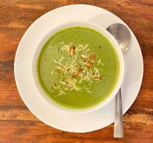 Almond broccoli soup