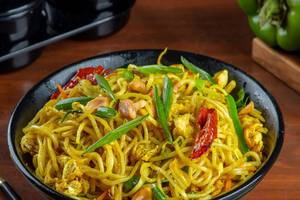 Chicken Singapore Noodles Full