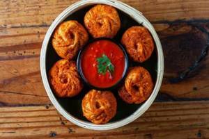 Veg Piri Piri Momos [6 Pieces]