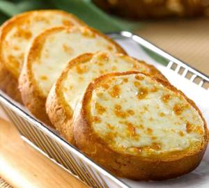 Cheese garlic bread