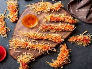Chicken Thread Fry (16 Pieces)