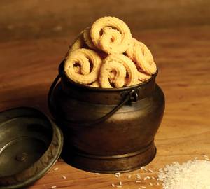 Thenkuzhal Murukku - 100gm