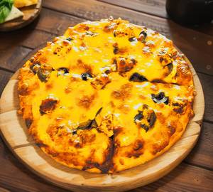Corn Red Paneer Pizza
