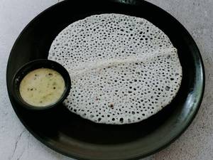 Tandul Ghavan With Green Chutney