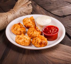Fried Veg Momos [6 PIECES BIG SIZE]