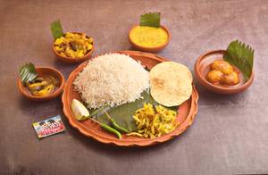 Egg Curry Thali